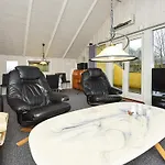 8 Person In Oksbol-by Traum *